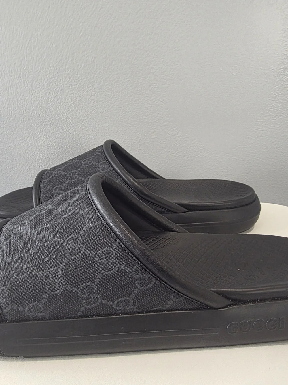 Authentic (New) Gucci Men's Black GG Logo Slide Sandals Mens Sz7/womens Sz8.5